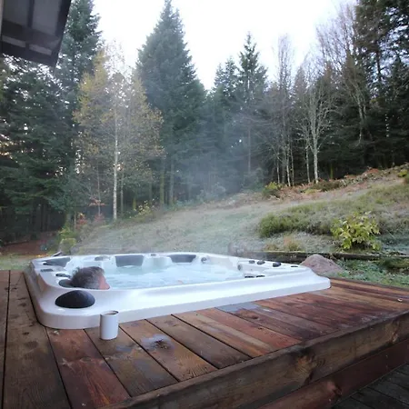 Le Chalet De Valentine Bed & Breakfast