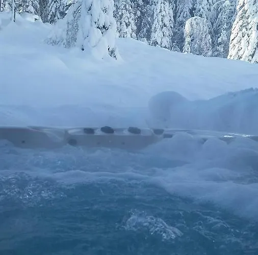 Le Chalet De Valentine Bed & Breakfast *